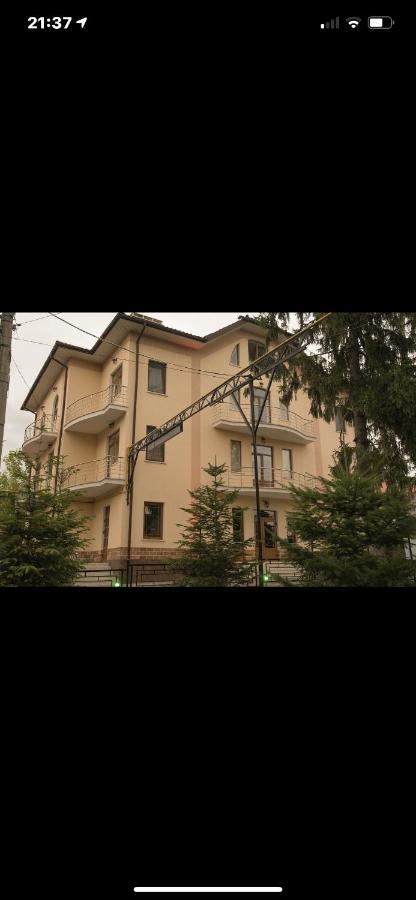 Готель Баронський Двір Çernivtsi Dış mekan fotoğraf